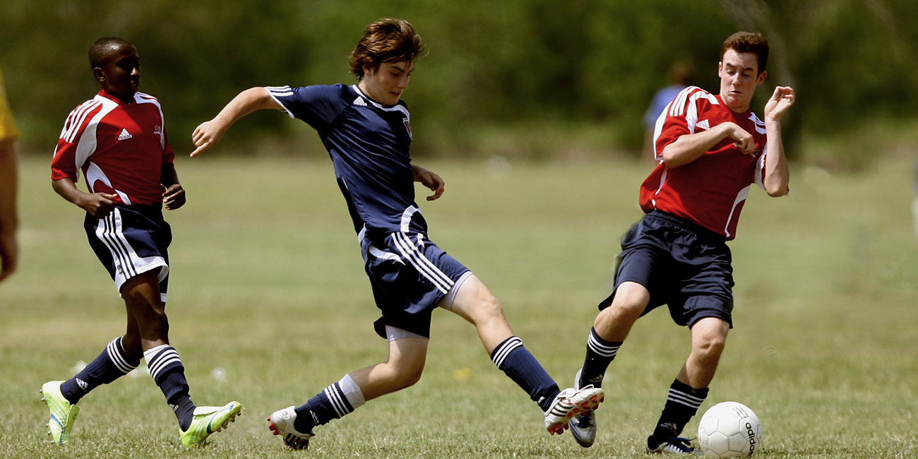 Kickstart Your Football Career with UK College Programs | pieandbovril.com